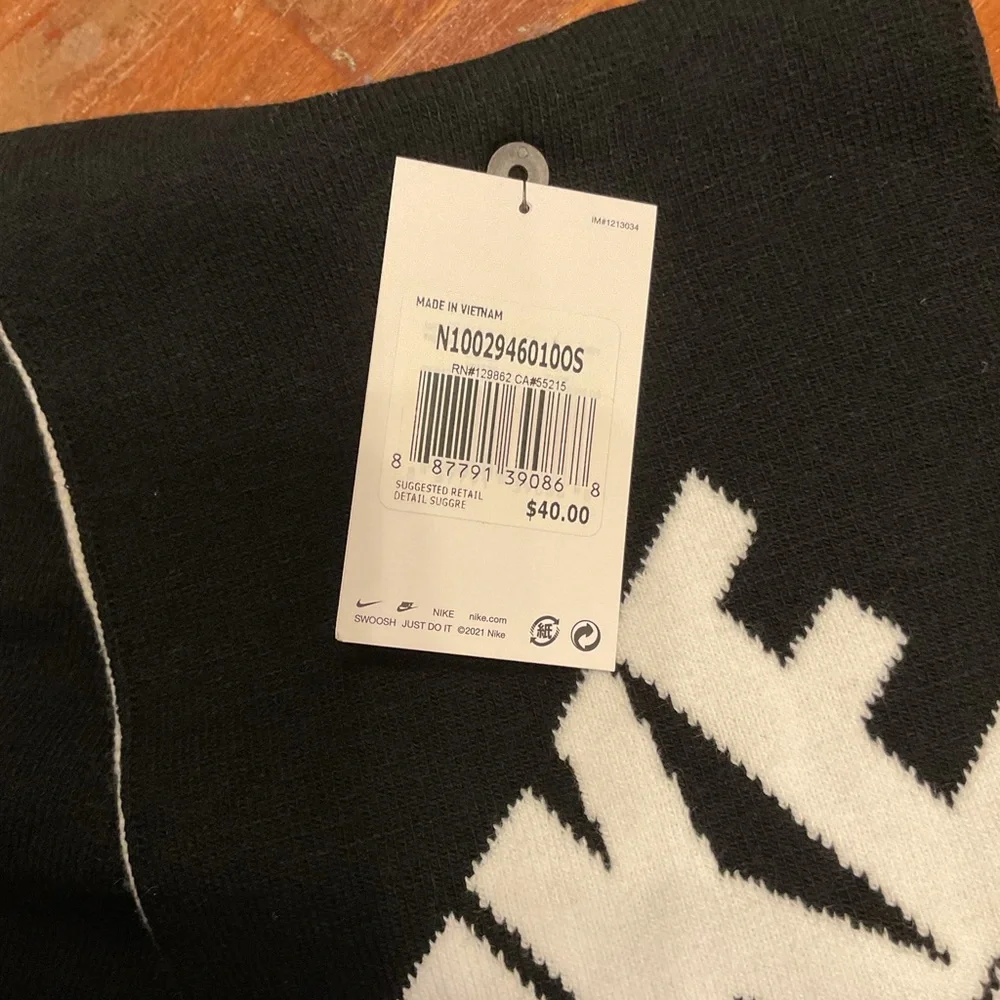 NWT Nike Reversible Scarf-Unisex